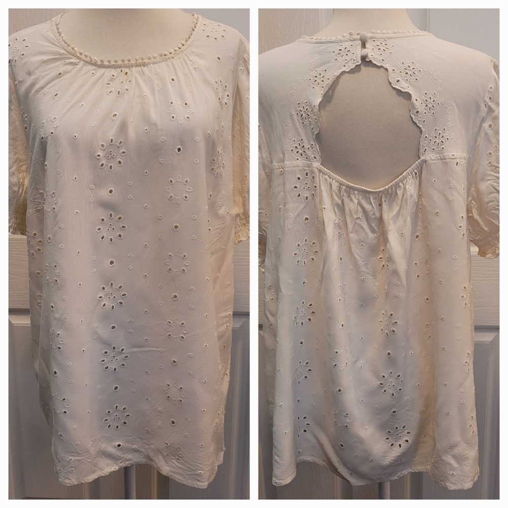 Cottage Core Torrid Top Size 1 1X Blouse Cream White Eyelet Fabric Romantic Boho